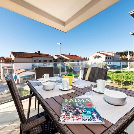 Sunny Day - Apartment With Parking Rovinj Dış mekan fotoğraf