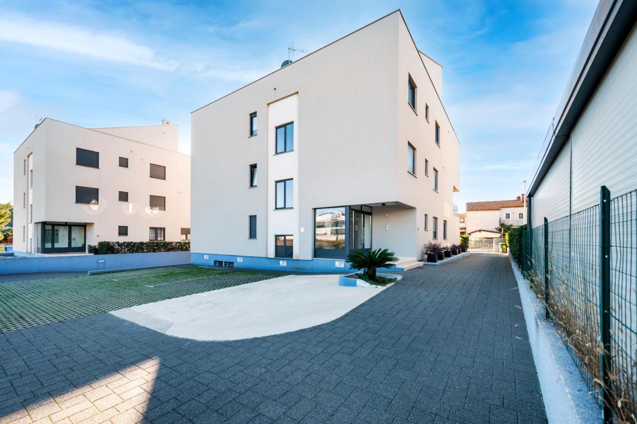 Sunny Day - Apartment With Parking Rovinj Dış mekan fotoğraf